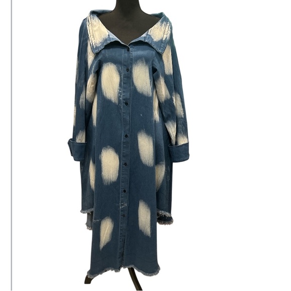 Athina NWT Denim Blue and White Distressed Long Oversized Shirt Coat,‎ Size M. - Picture 1 of 11